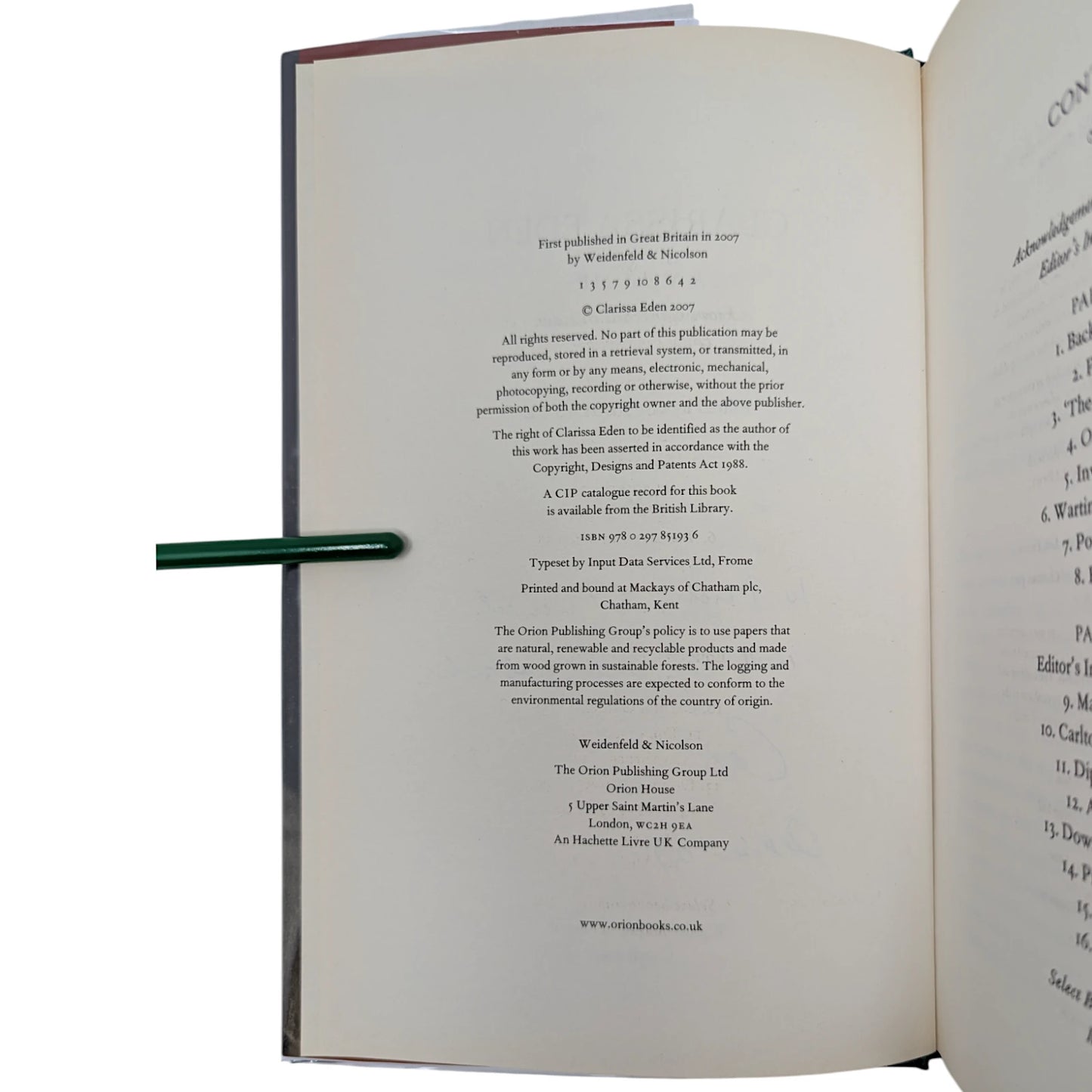 Clarissa Eden: A Memoir From Churchill to Eden