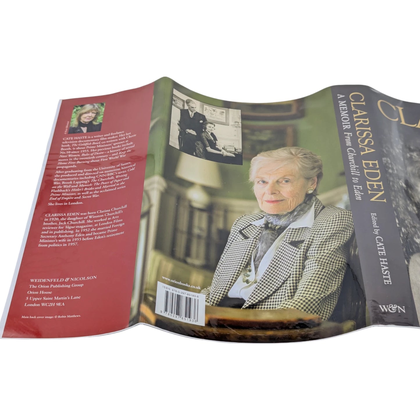 Clarissa Eden: A Memoir From Churchill to Eden