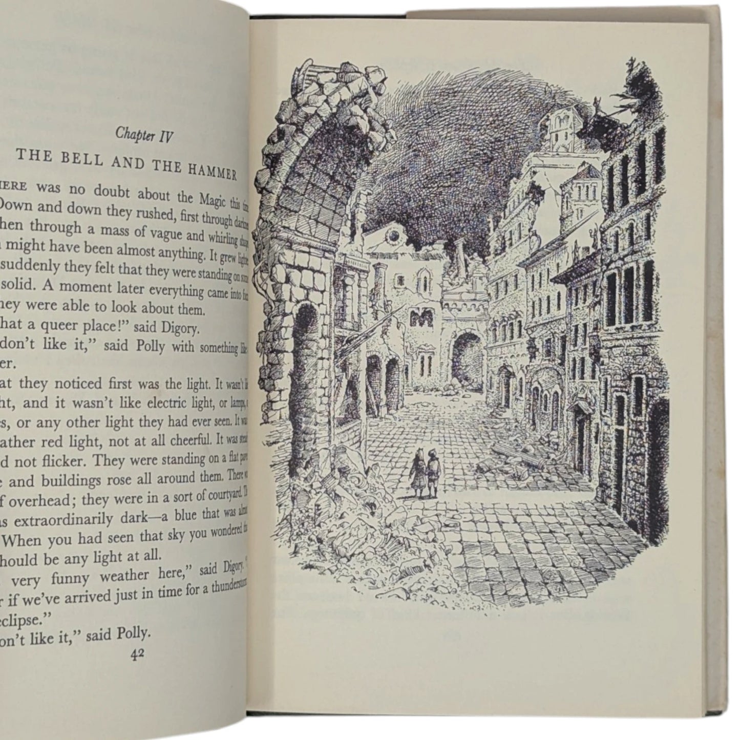 The Magician's Nephew (The Chronicles of Narnia)