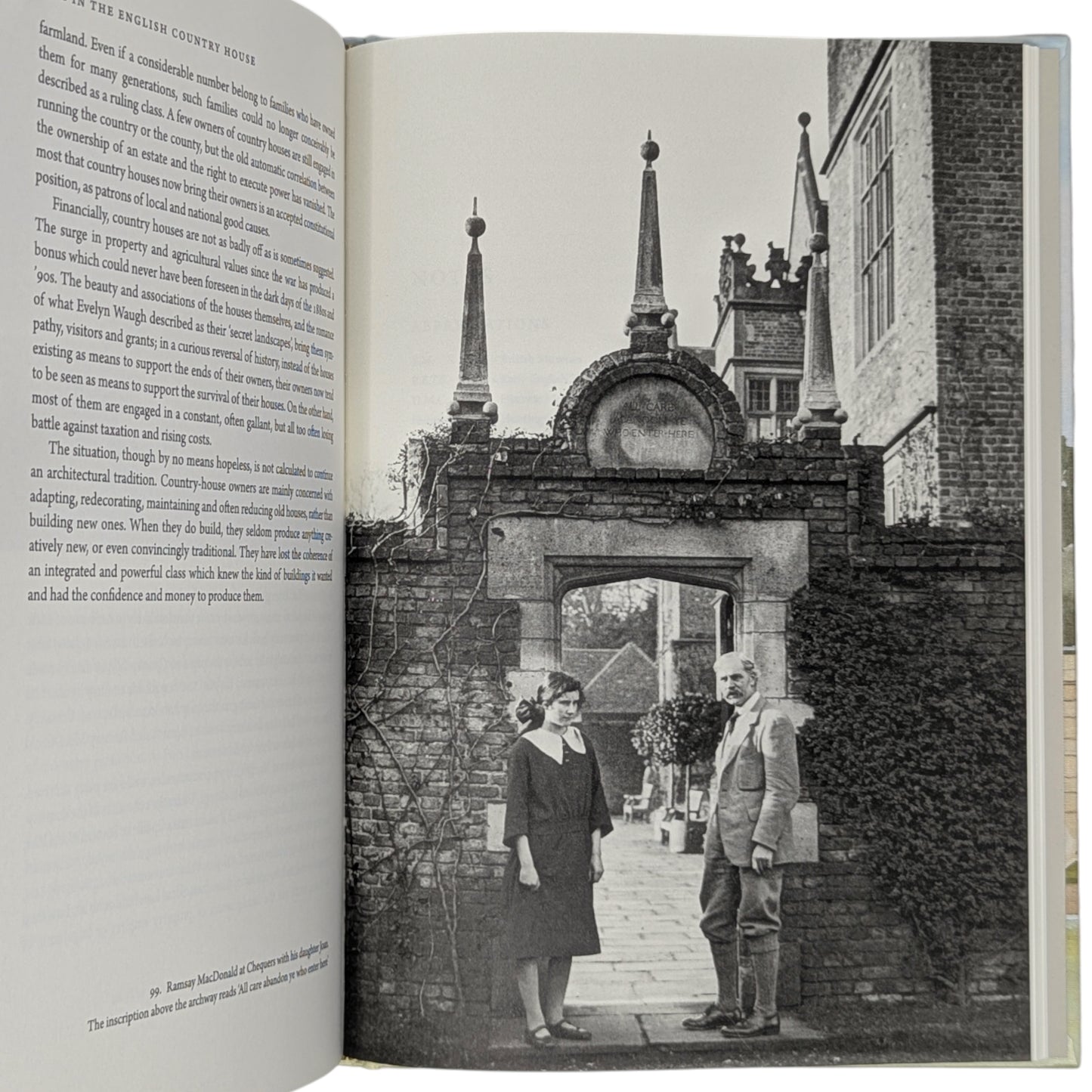 Life in the English Country House: A Social and Architectural History