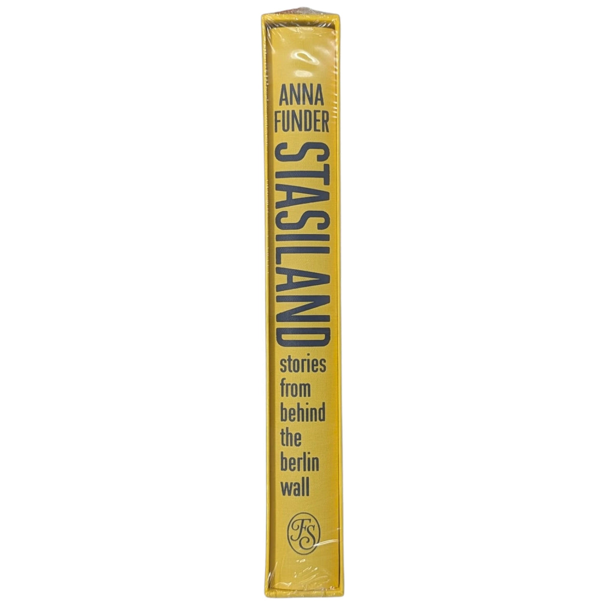 Stasiland: Stories from Behind the Berlin Wall (S)