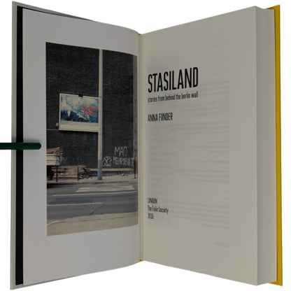 Stasiland: Stories from Behind the Berlin Wall